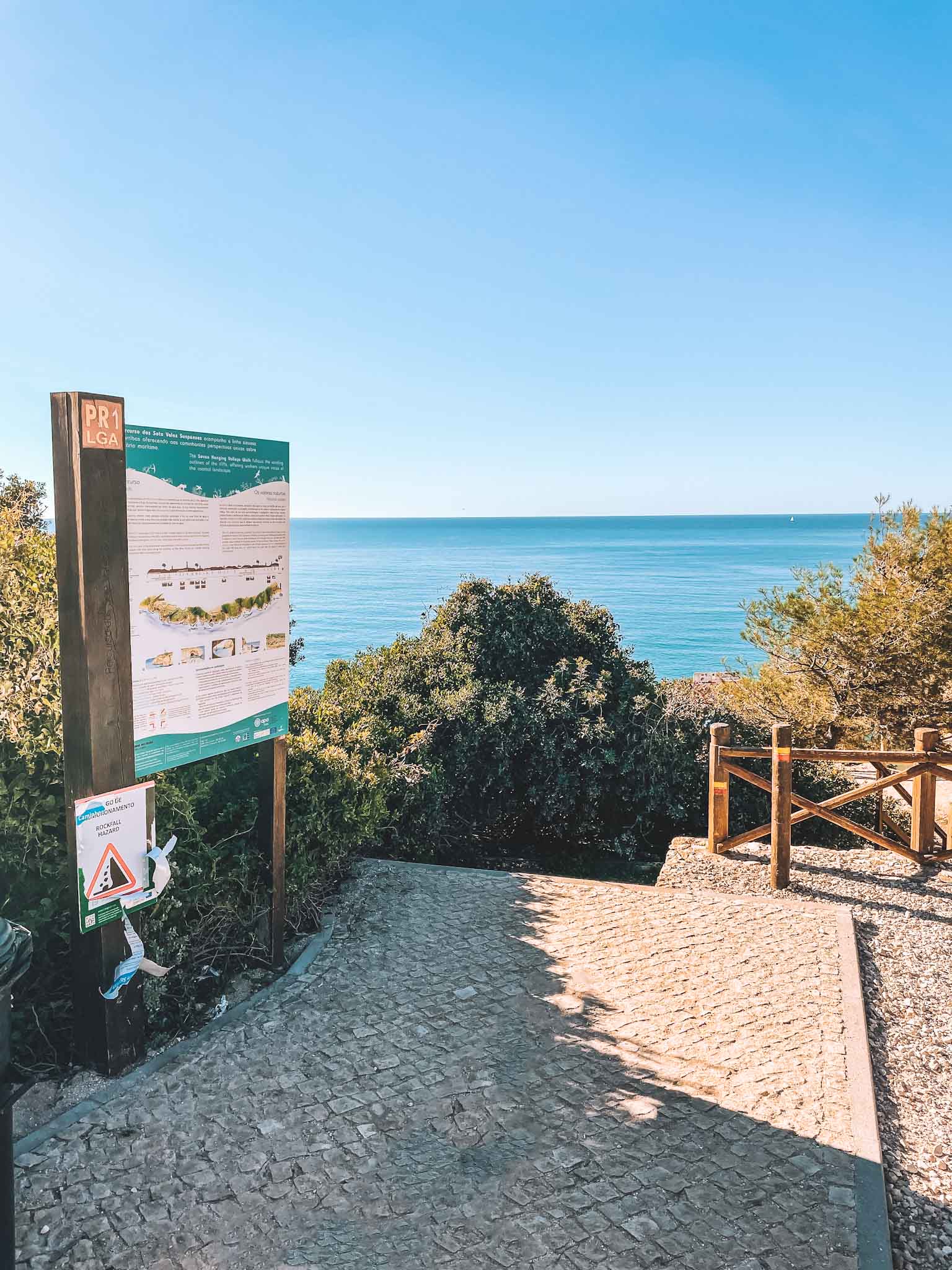 How to find the heart-shaped rock in Algarve