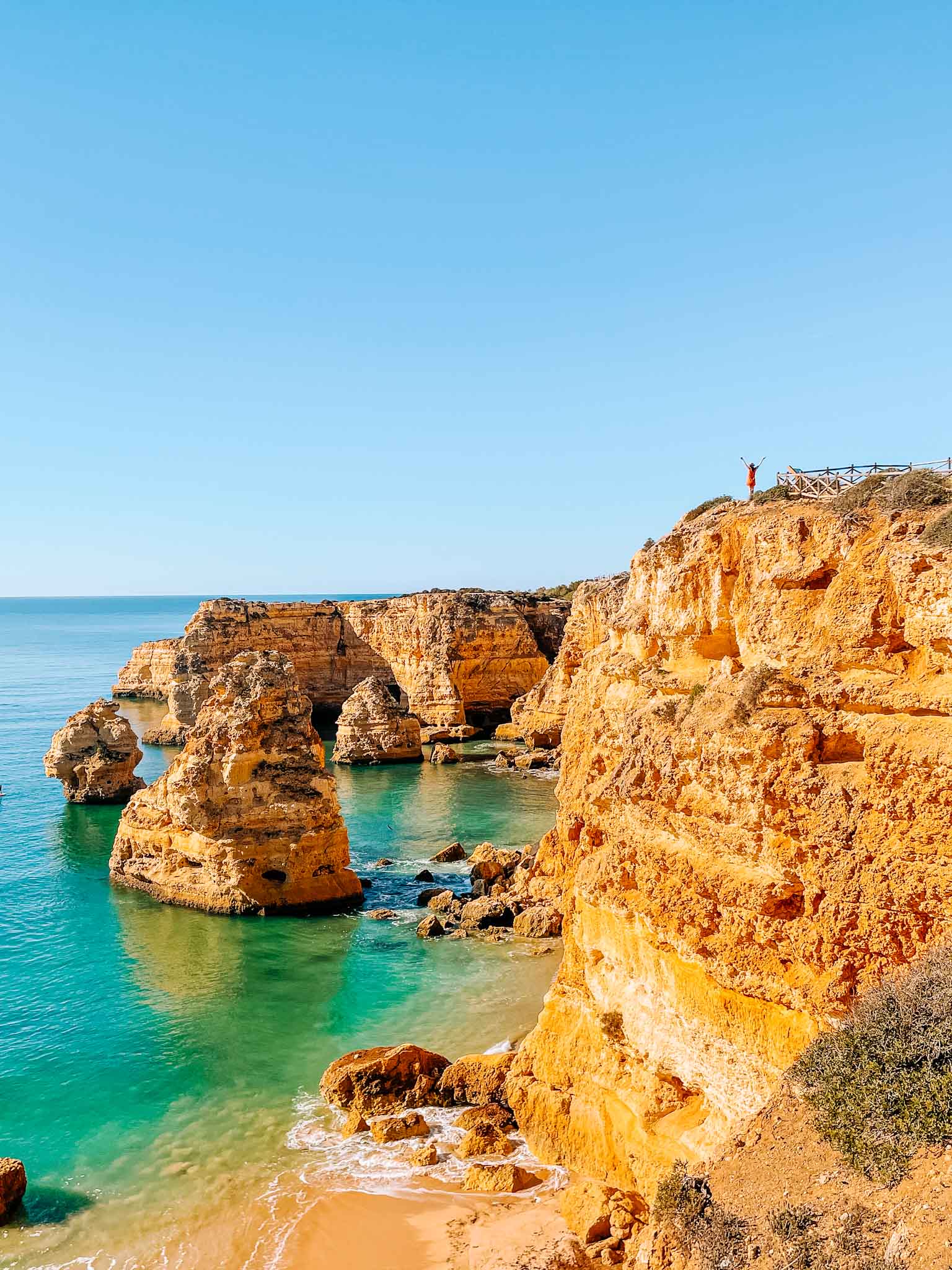 How to find the heart-shaped rock in Algarve