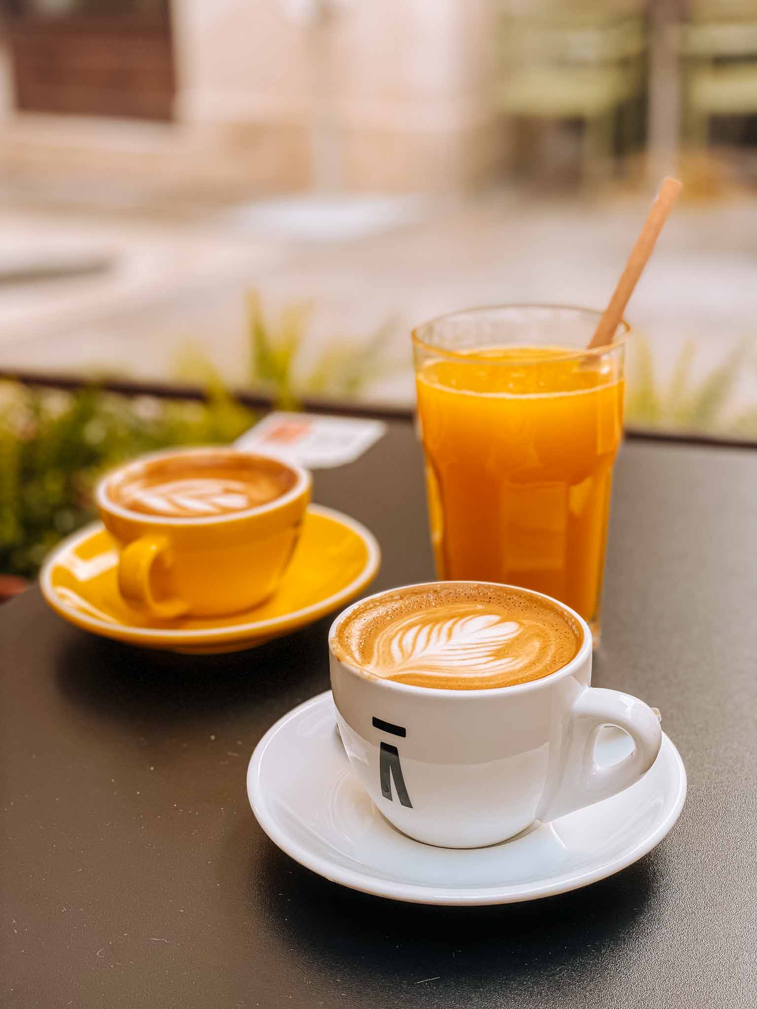 Breakfast, brunch and specialty coffee cafes and restaurants in Malaga, Spain