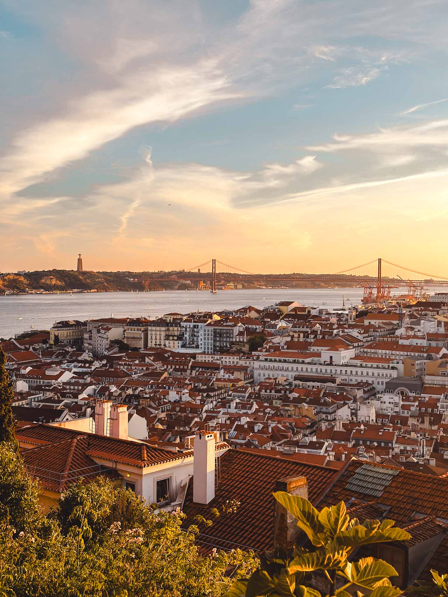 Best viewpoints and rooftops in Lisbon to see the city from above - Castelo de São Jorge