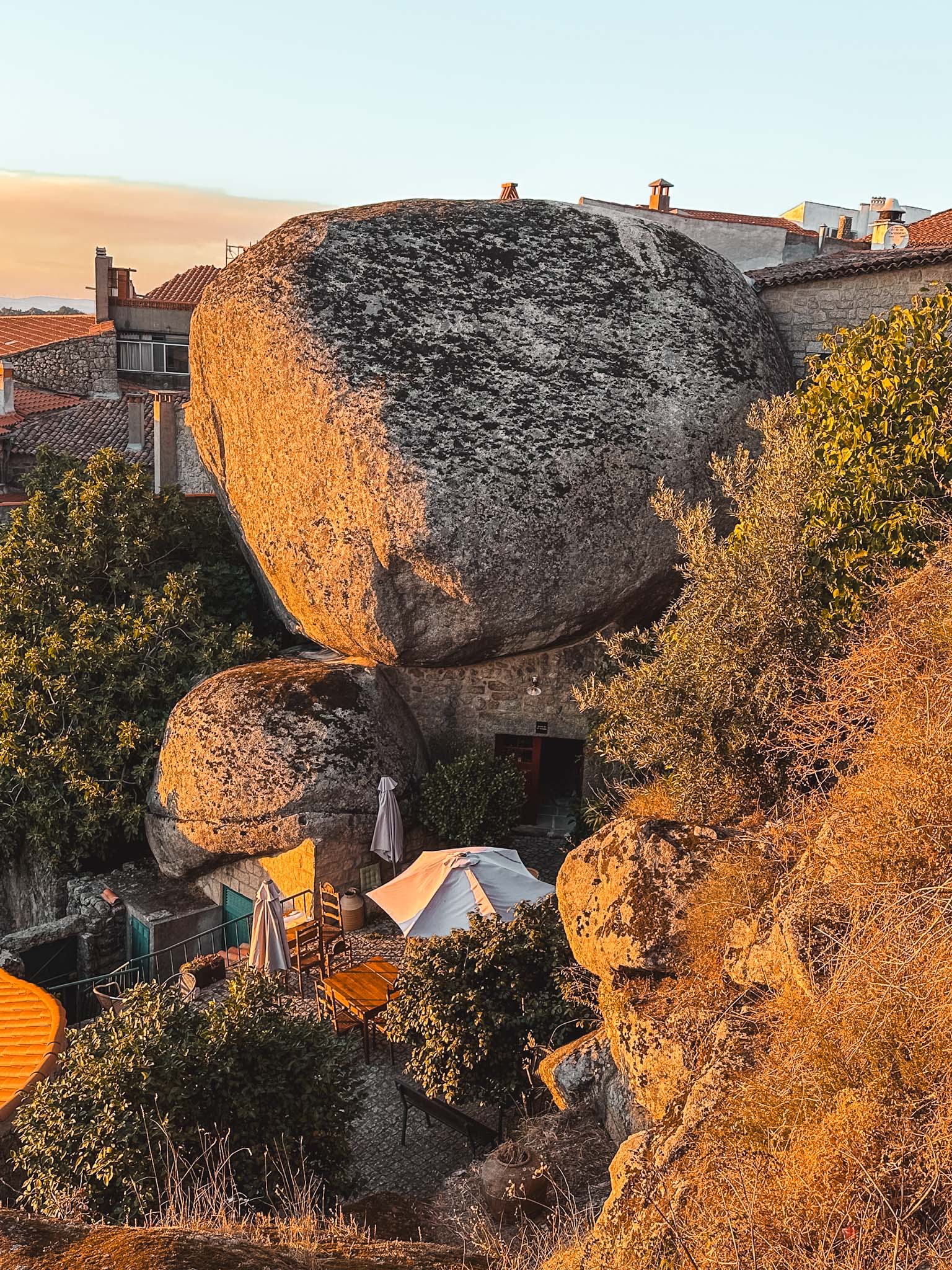 Best things to do in Monsanto, Portugal - look at the boulder houses in Monsanto