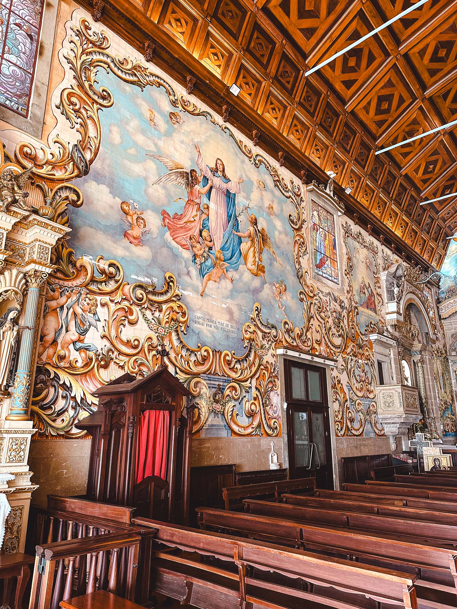 Best things to do near Aveiro, Portugal - Igreja Matriz de Válega, the most colorful church in Portugal