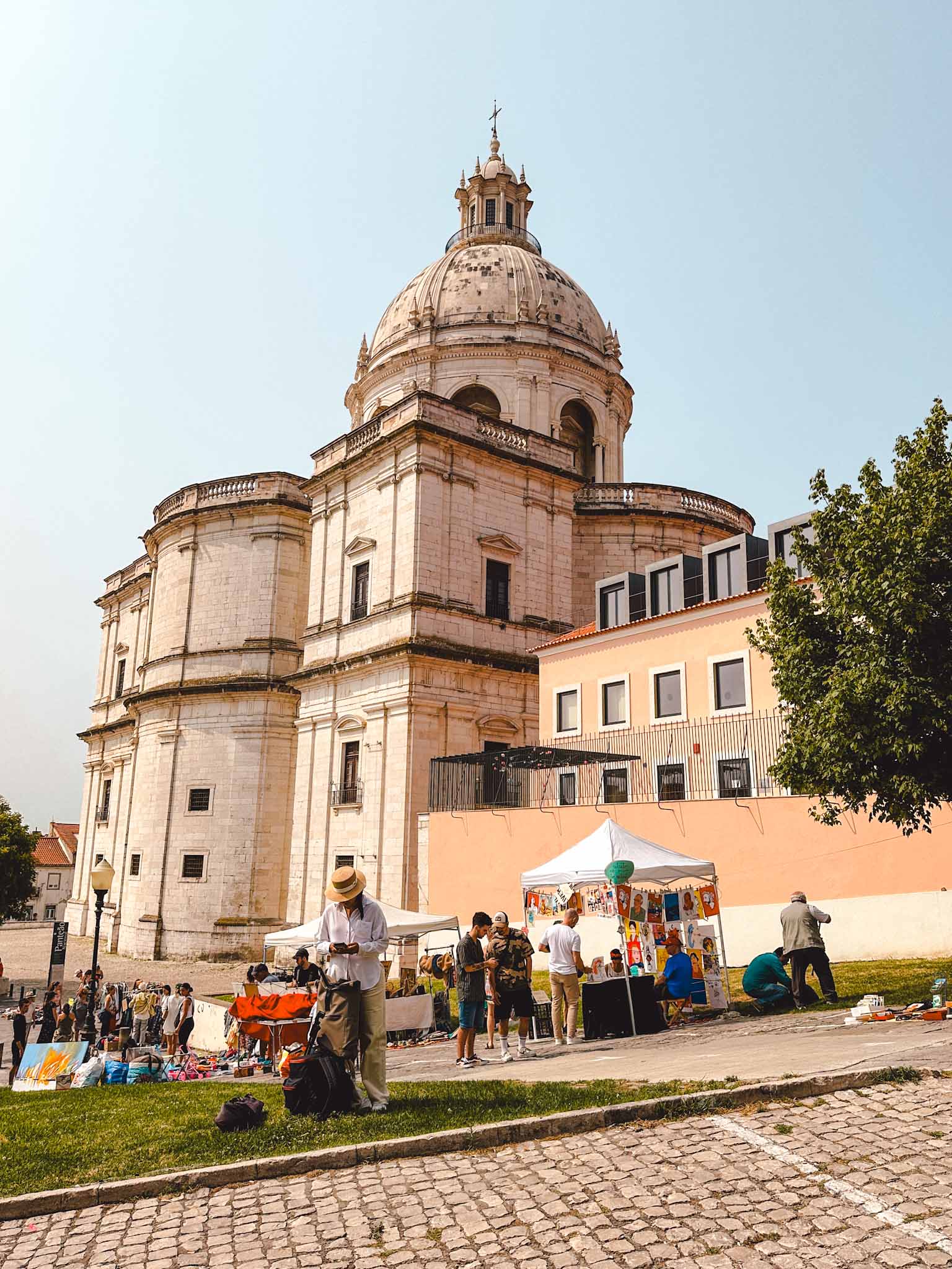 Hidden gems in Lisbon - Feira da Ladra flea market