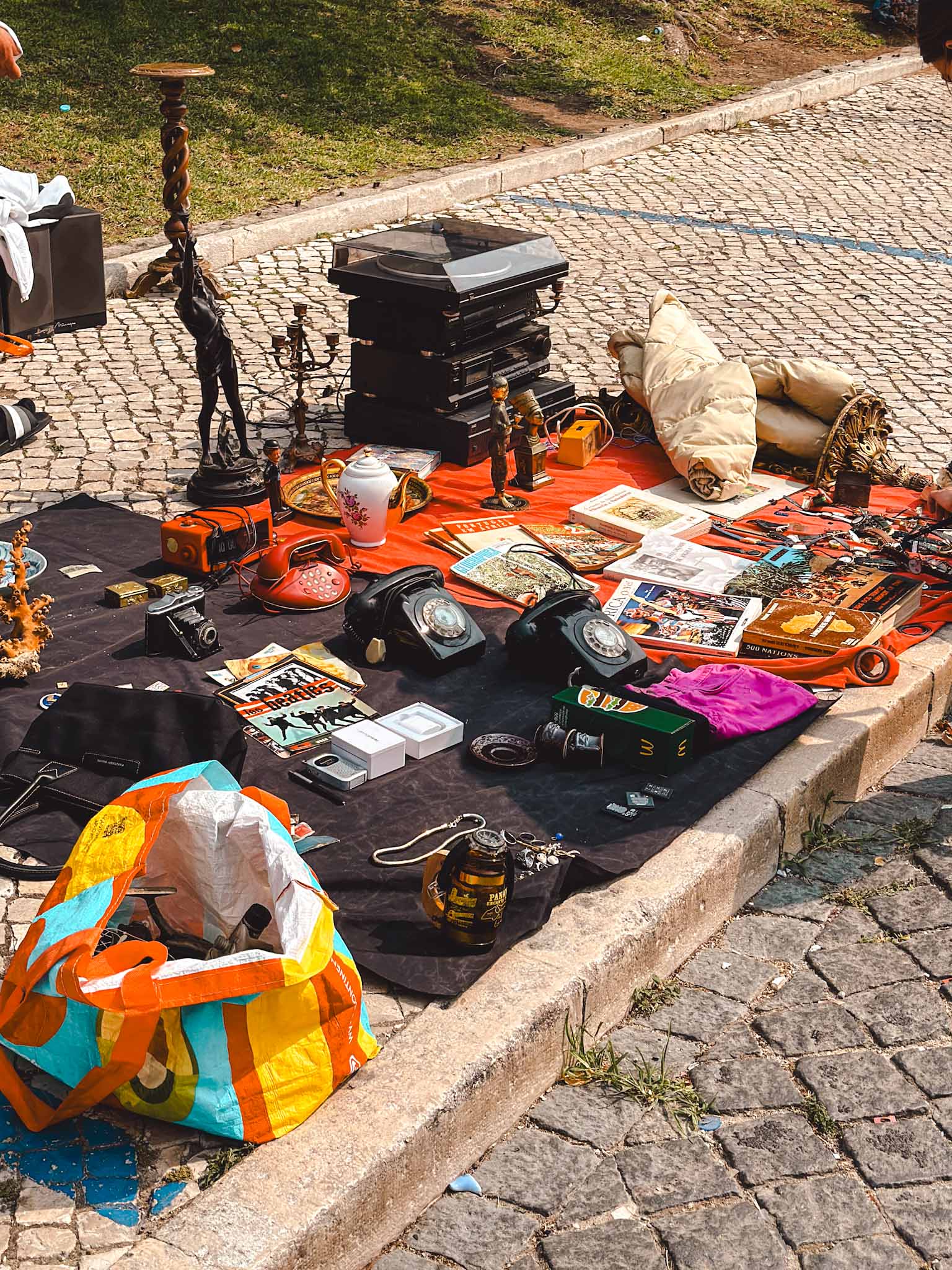 Hidden gems in Lisbon - Feira da Ladra flea market