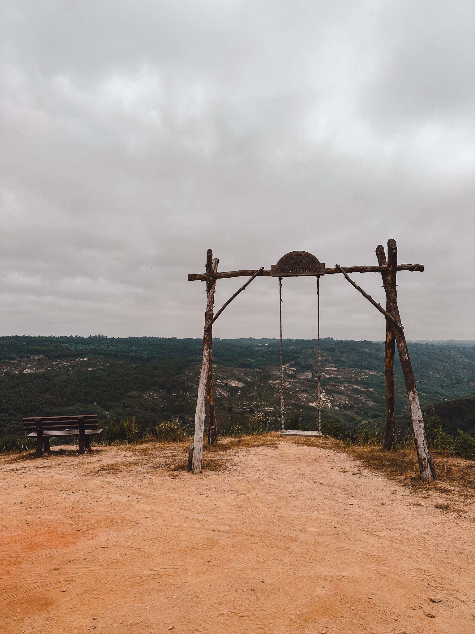 Swings in Portugal - Baloiço Das Antas P´ro Mondego