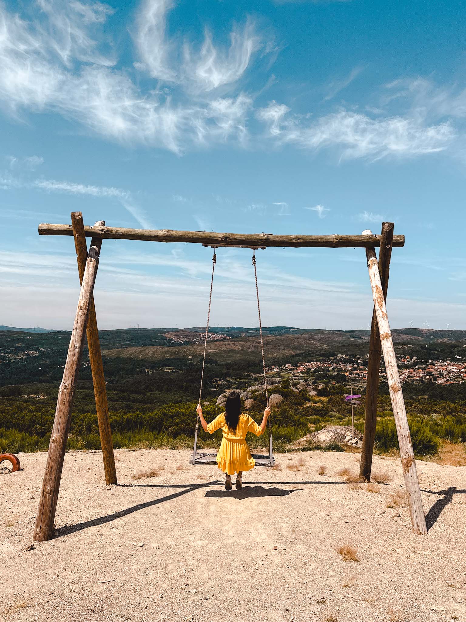 Swings in Portugal - Baloiço de Pendilhe