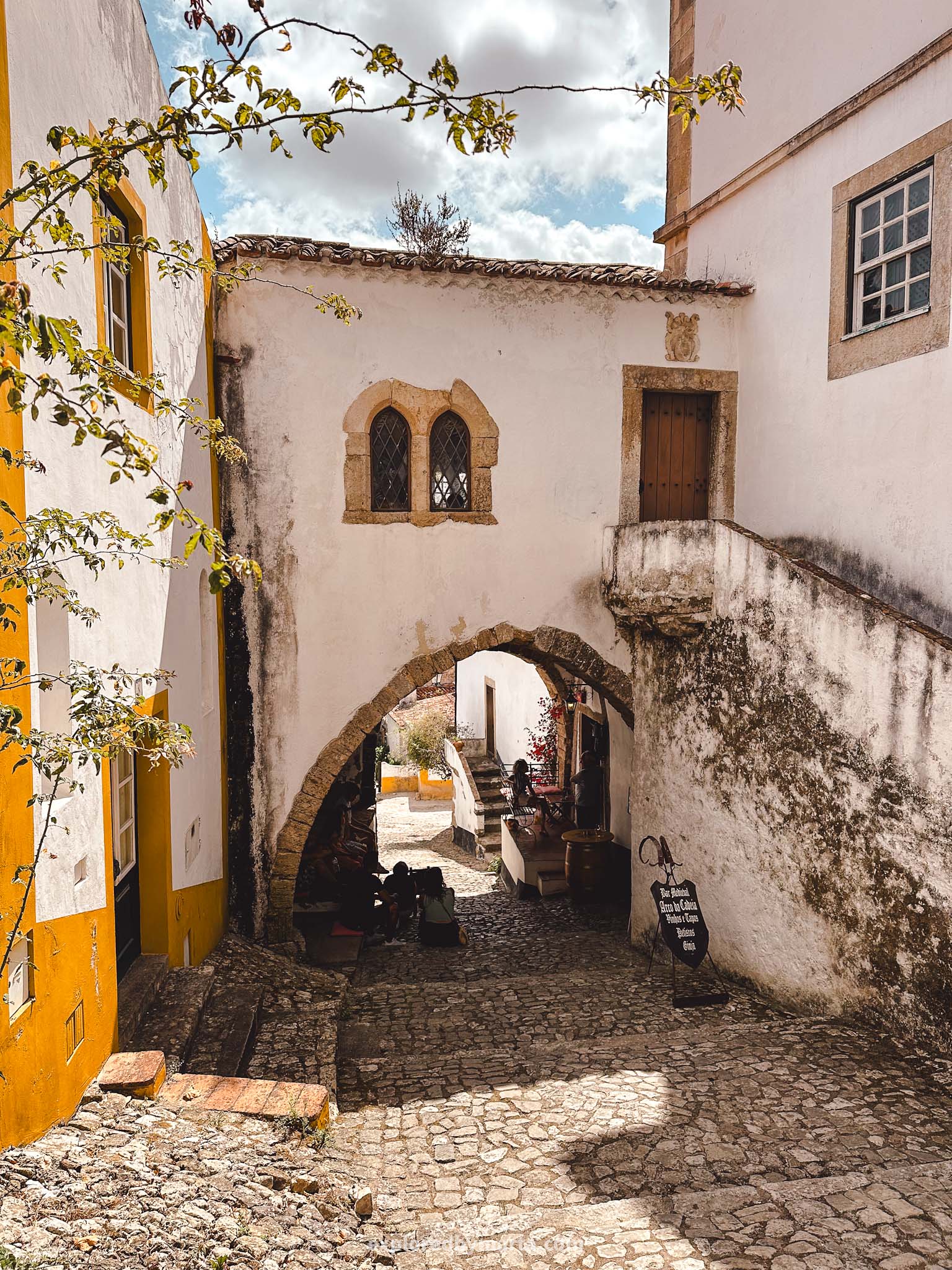 Óbidos, Portugal things to do-Arco da Cadeia
