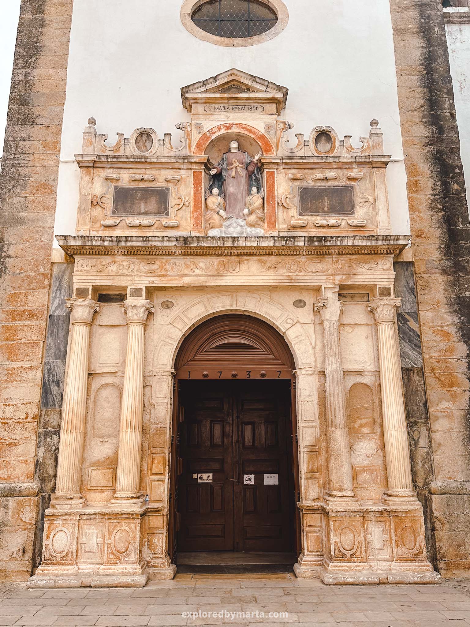 Óbidos, Portugal things to do-Igreja de Santa Maria