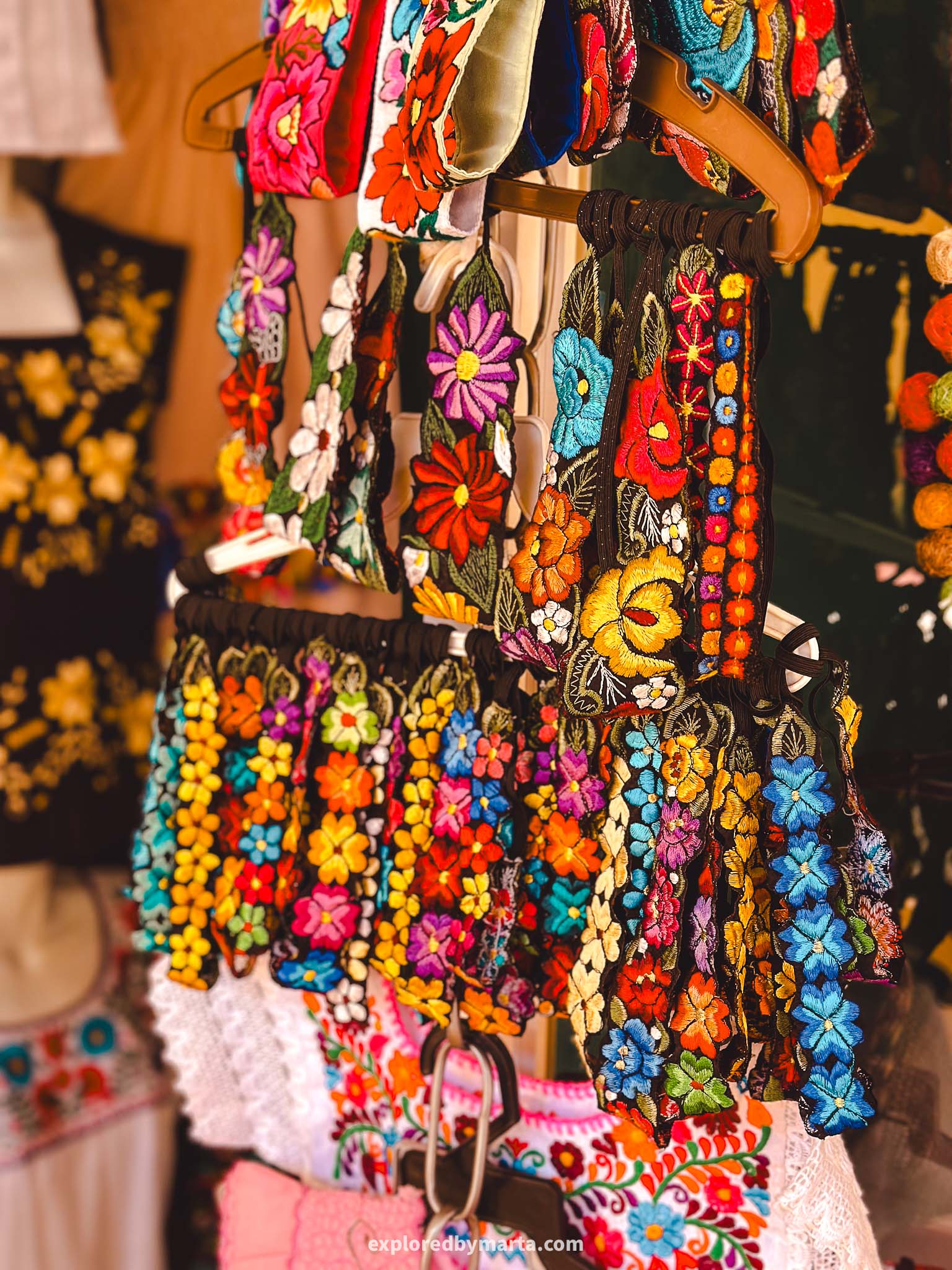 Valladolid, Mexico-Mercado de artesanías Zací