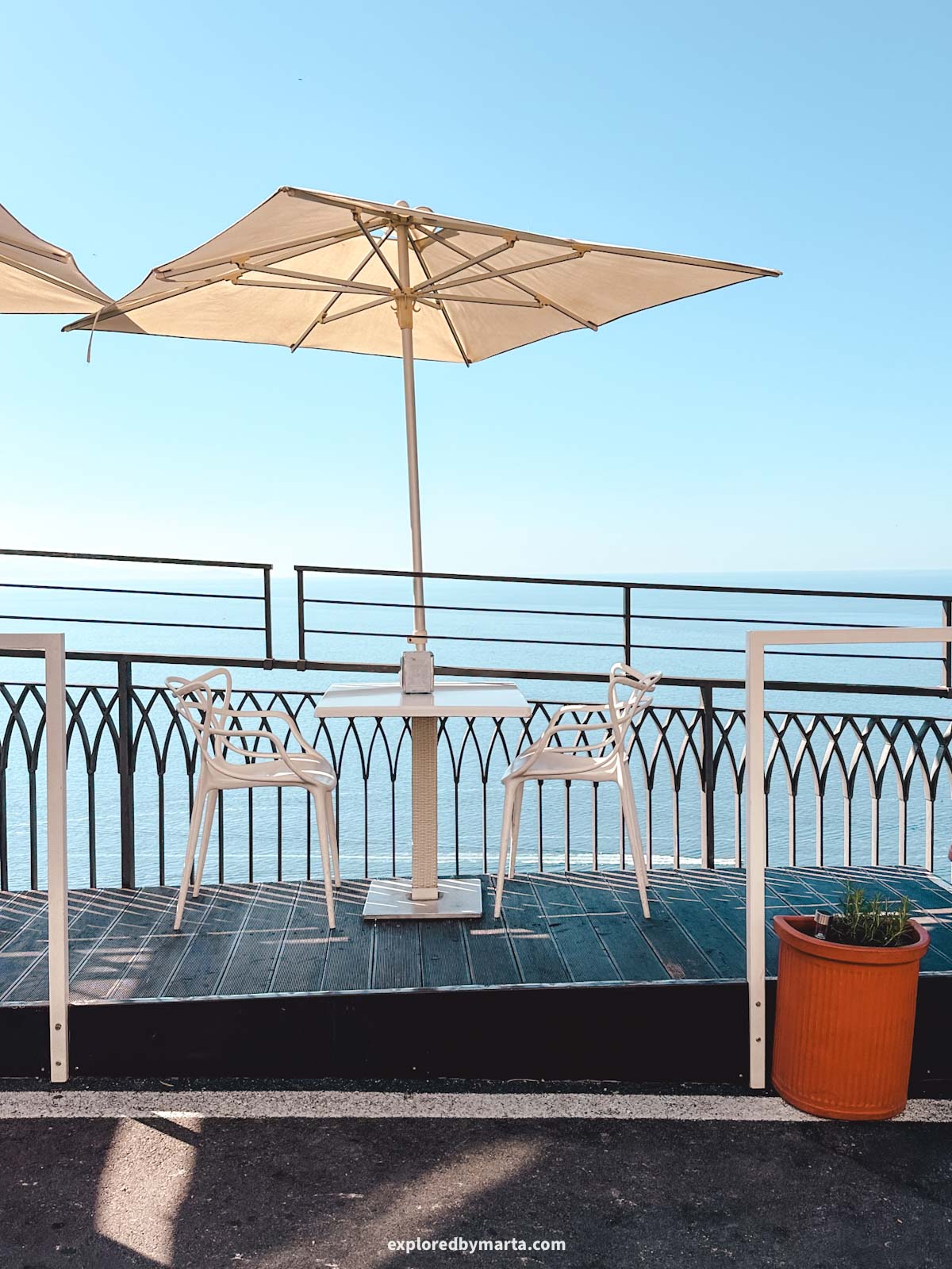 Bar Santa Rosa in Conca dei Marini serves some of the best sfogliatella pastries you will find on the Amalfi Coast, steps away from its birthplace