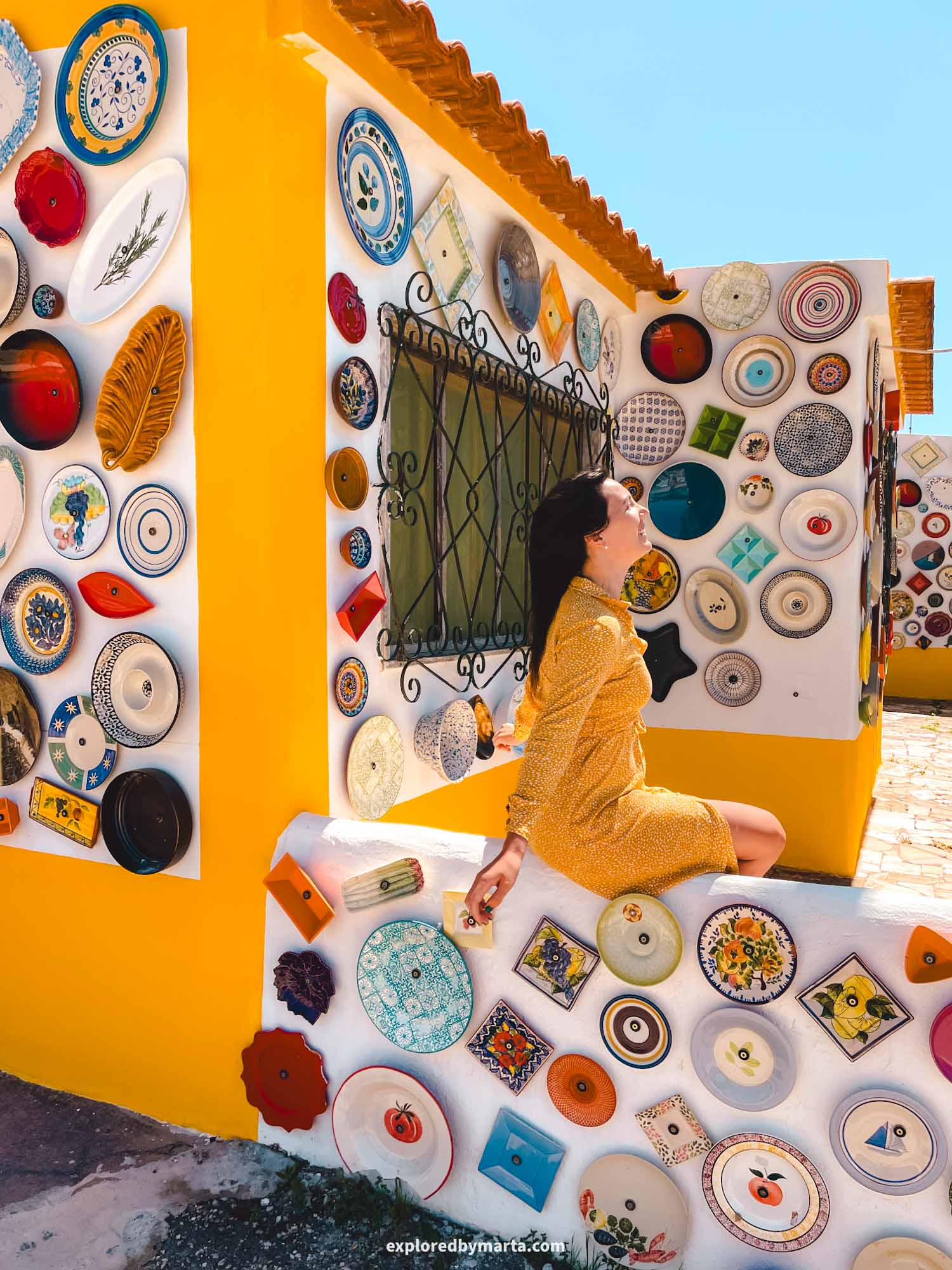 Portugal-Cerâmica Paraíso ceramics store in Algarve, Southern Portugal