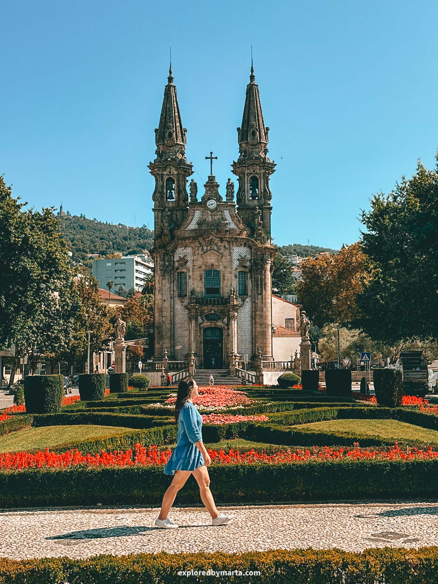 Guimaraes, Portugal-Igreja e Oratórios de Nossa Senhora da Consolação e Santos Passos