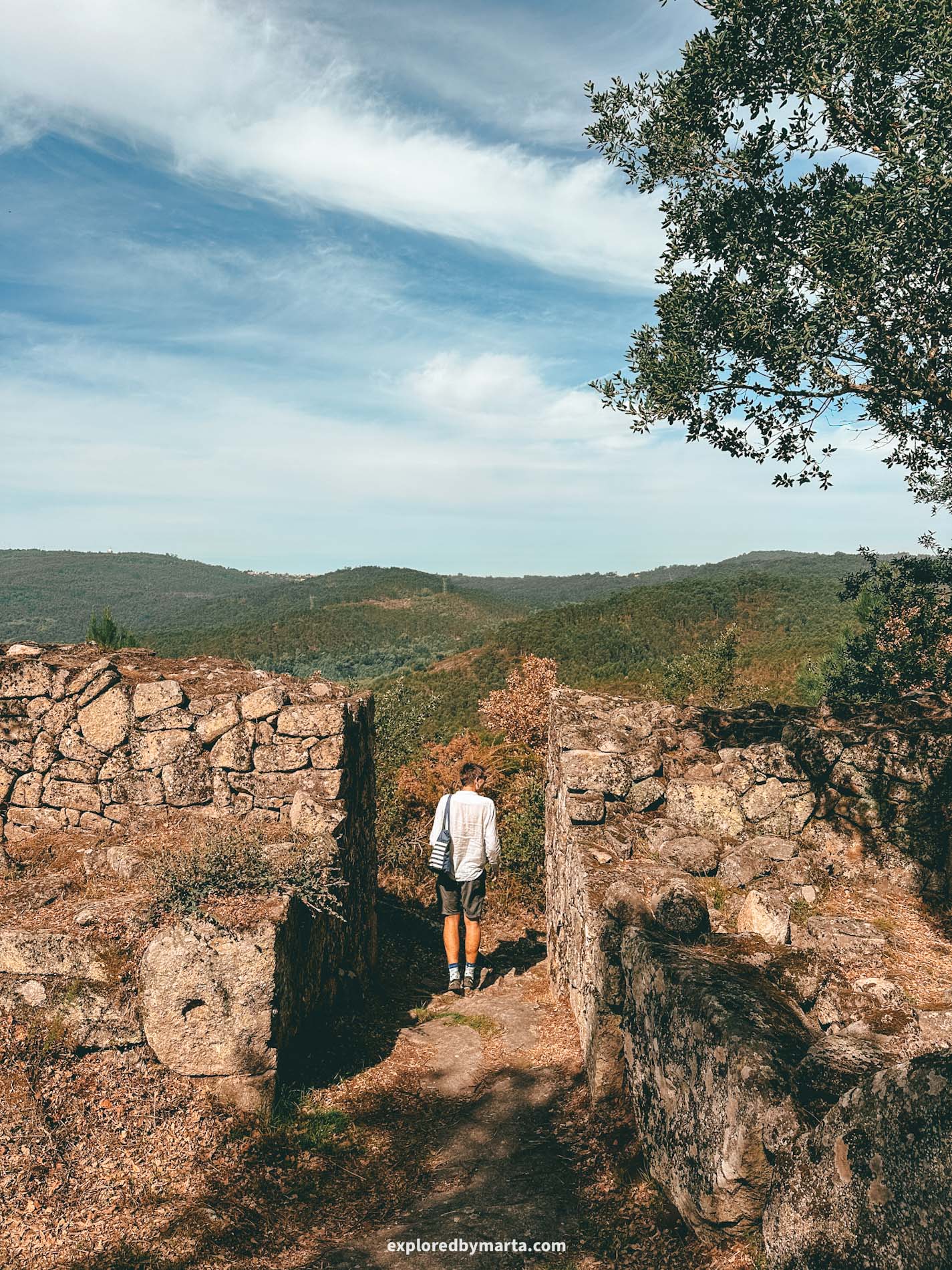 Portugal-exploring Citânia de Briteiros archaeological site