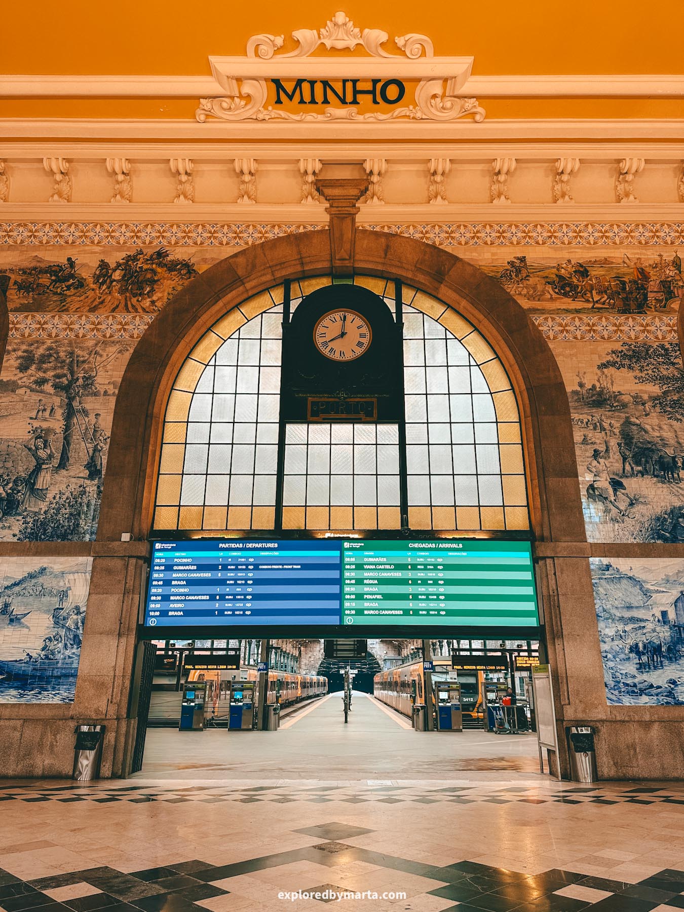 Estação de São Bento or São Bento Railway Station in Porto, Portugal is know as one of the most beautiful railway stations in Europe