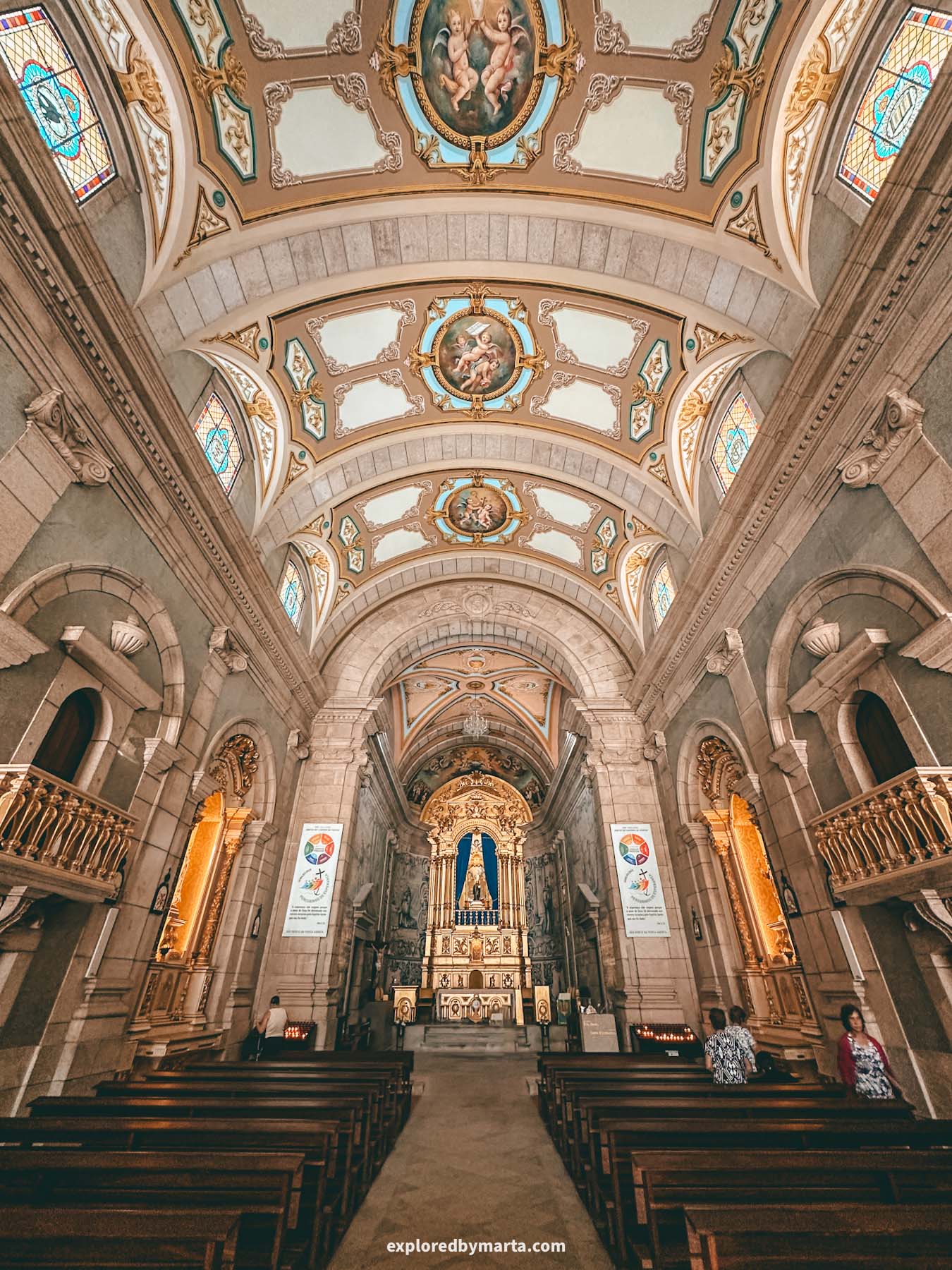 Portugal-Santuário de São Bento da Porta Aberta