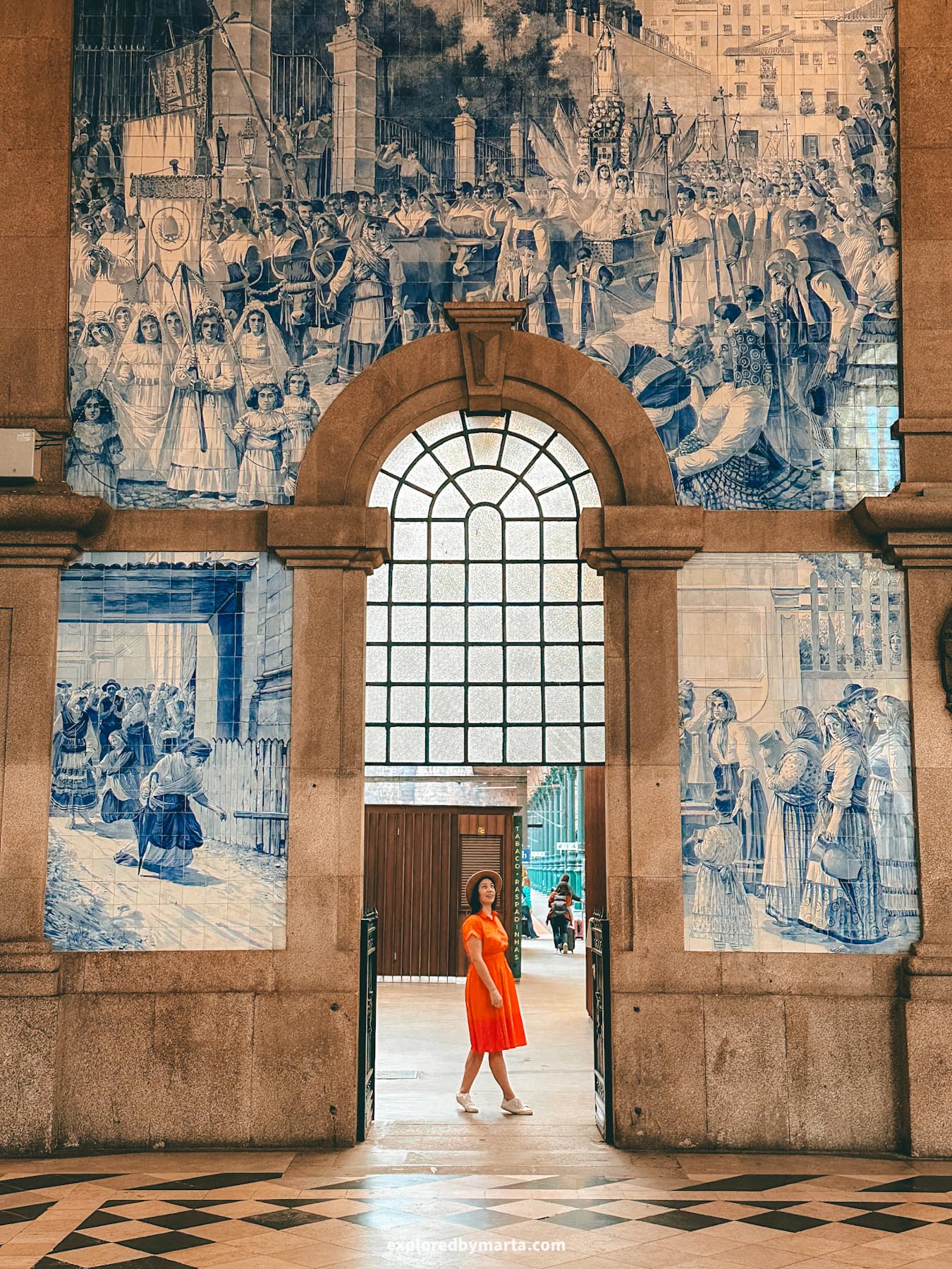 Portugal-the beautiful São Bento Railway Station in Porto