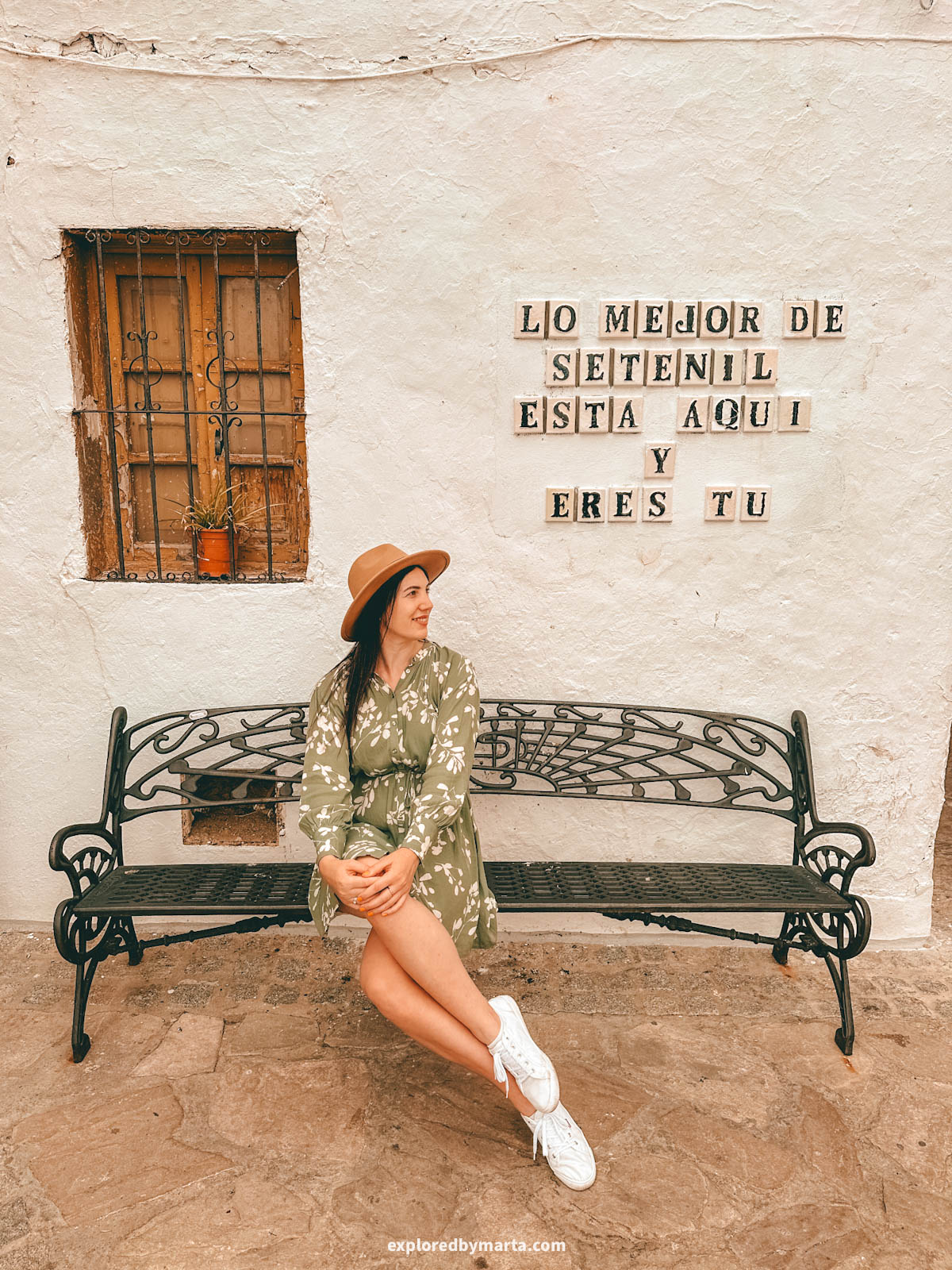 Lo mejor de Setenil está aquí y eres tú or The best of Setenil is right here, and it is you phrase in Setenil de las Bodegas cave village in Spain