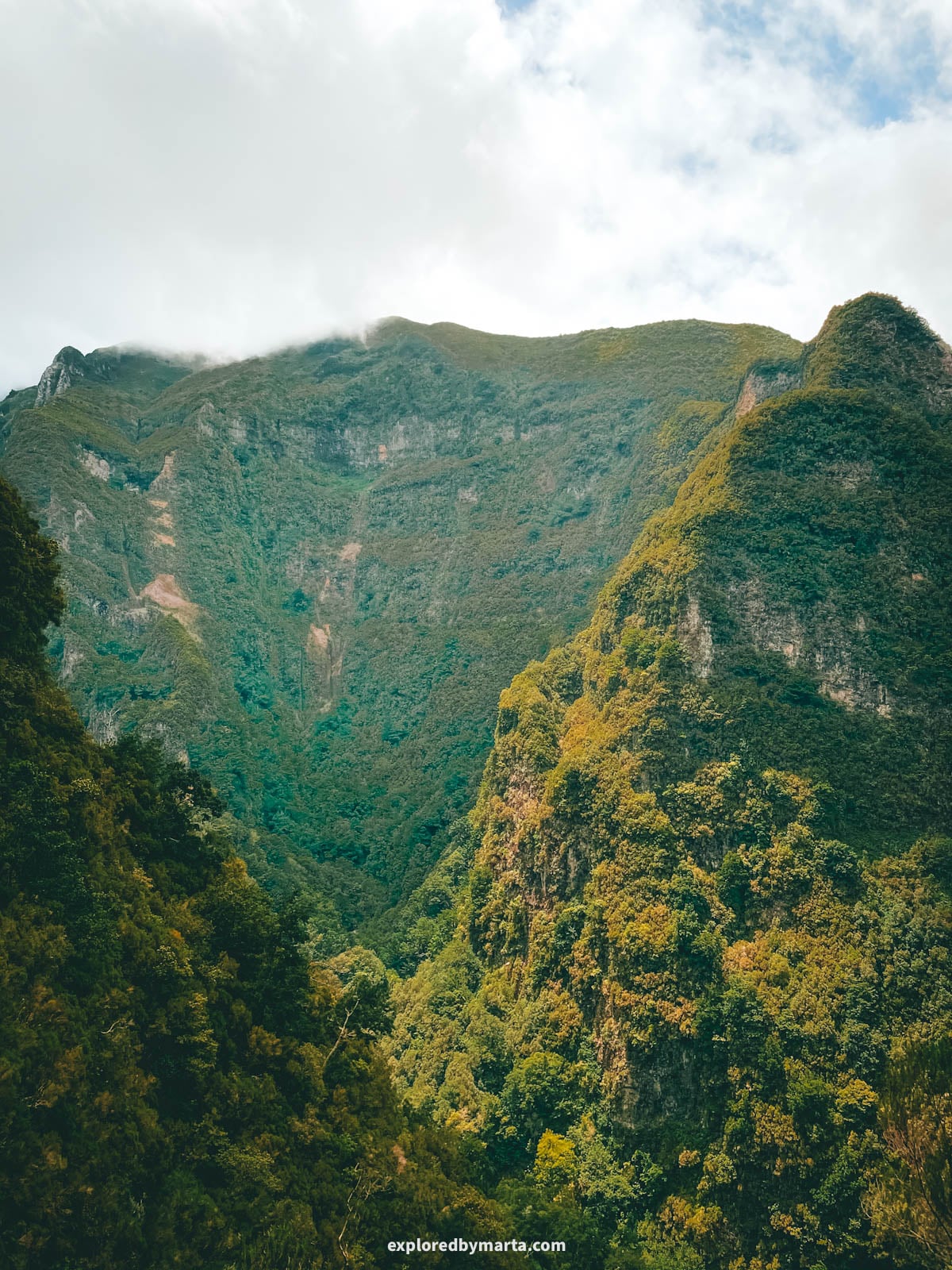 Amazing views along Levada do Caldeirão Verde-Caldeirão do Inferno hike in Madeira, Portugal
