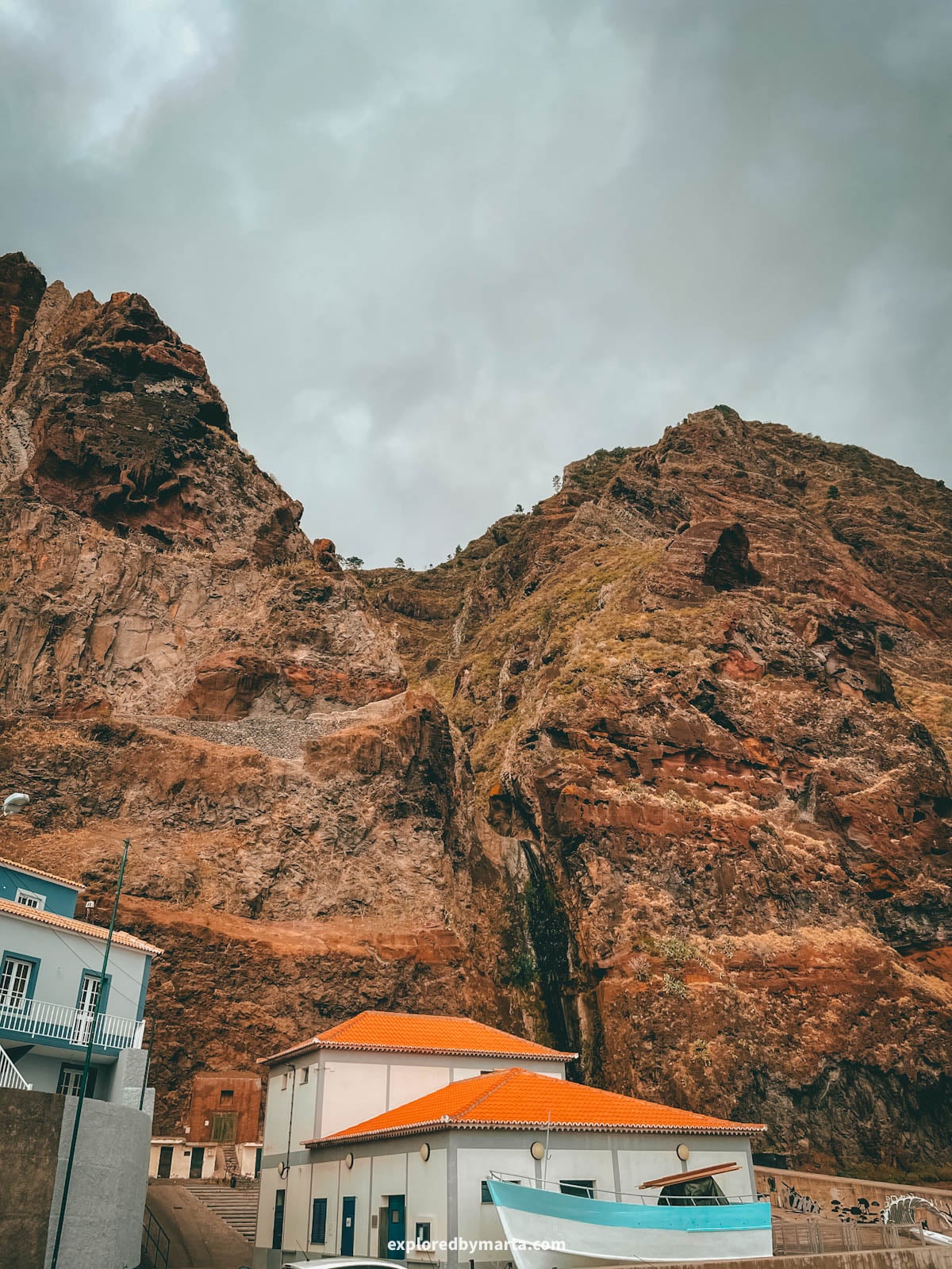 Hiking PR19 Caminho Real do Paul do Mar along Cascata do Paul do Mar waterfall up to Prazeres