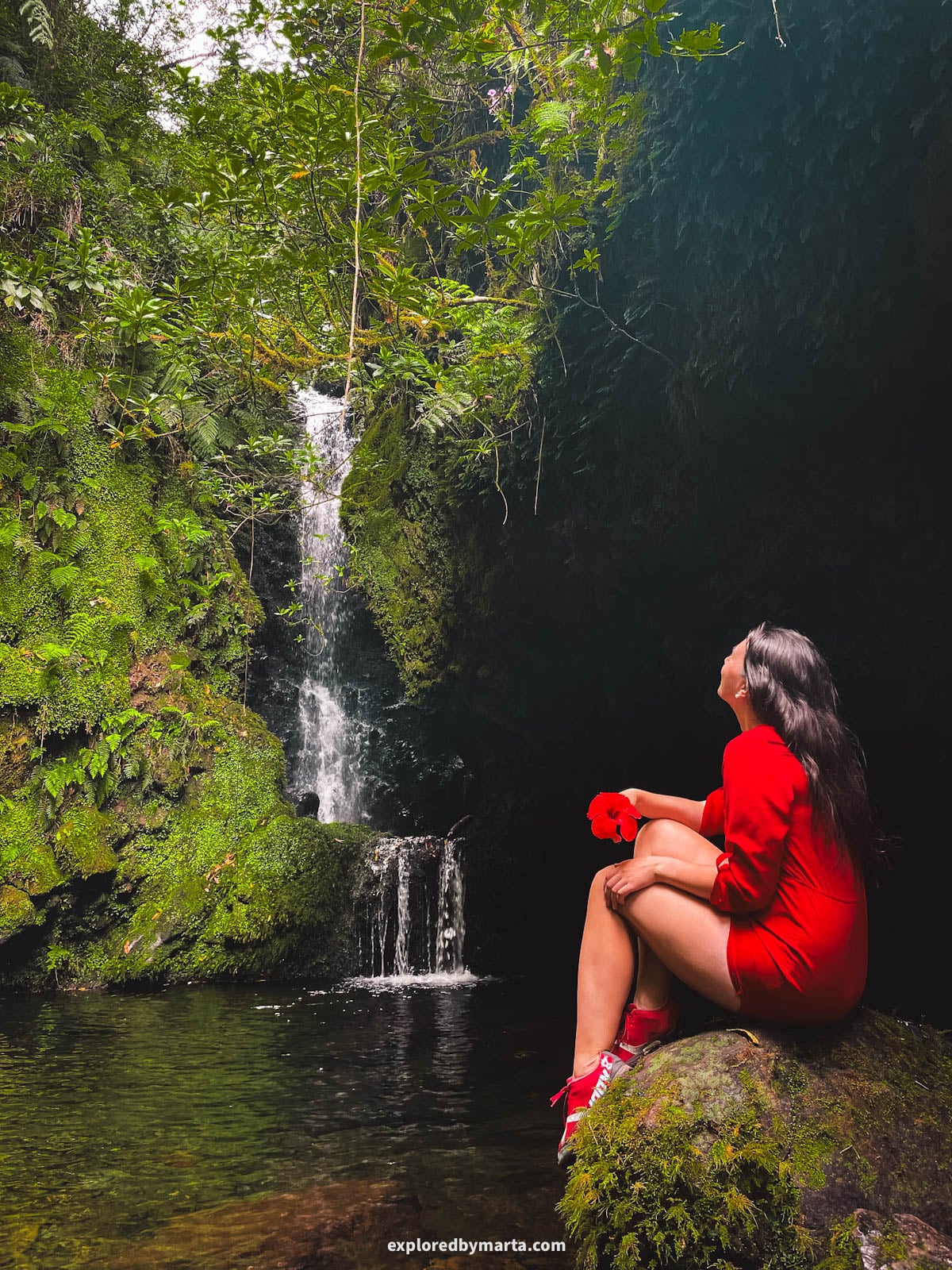 Hiking Poço das Pulgas waterfall hike in Madeira, Portugal