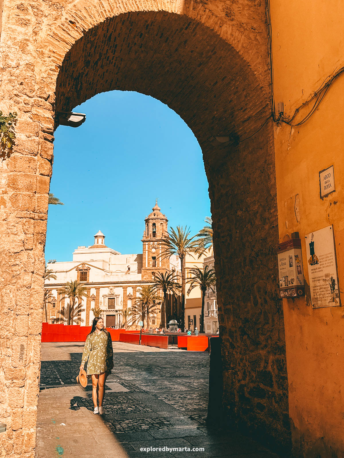 Arco de la Rosa in Cádiz, Spain