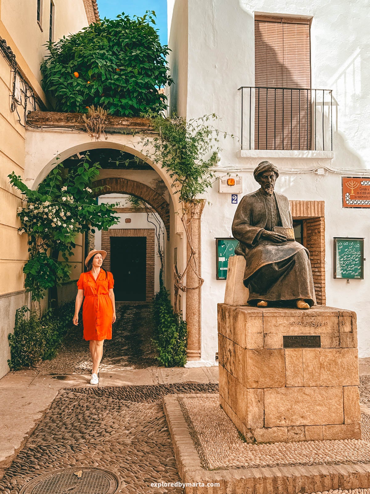 Plaza Tiberíades and the Maimónides statue in Córdoba, Spain