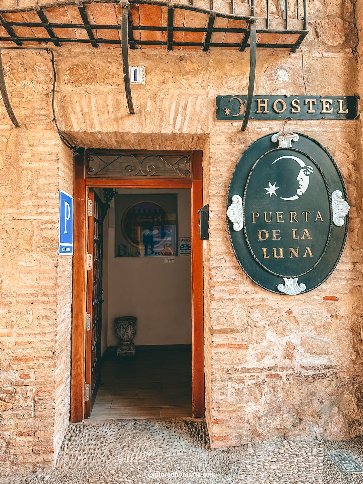 The magical Moon Alley - Calleja de la Luna in Córdoba, Spain