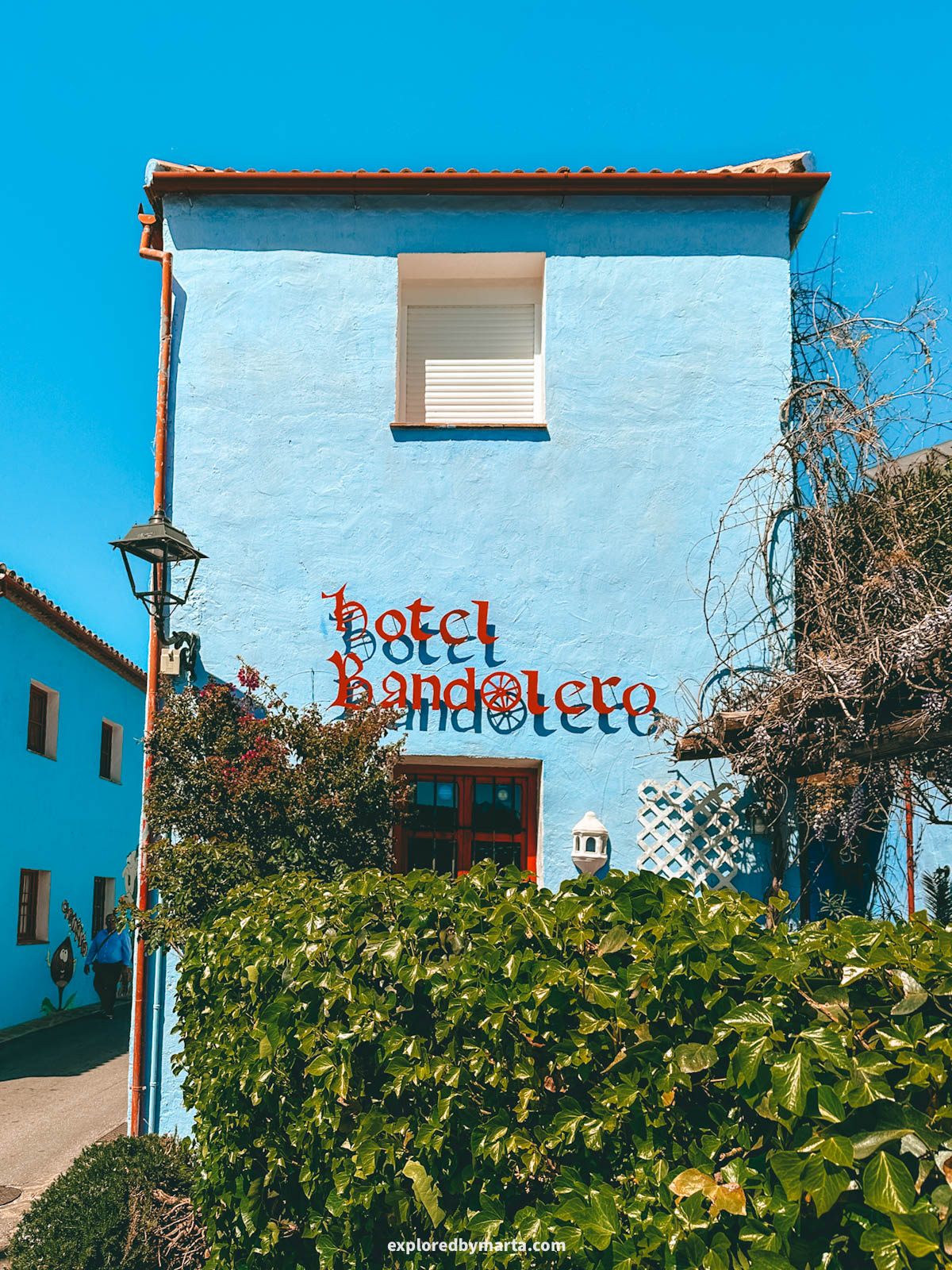 Casa del Bandolero hotel in Juzcar village in Spain